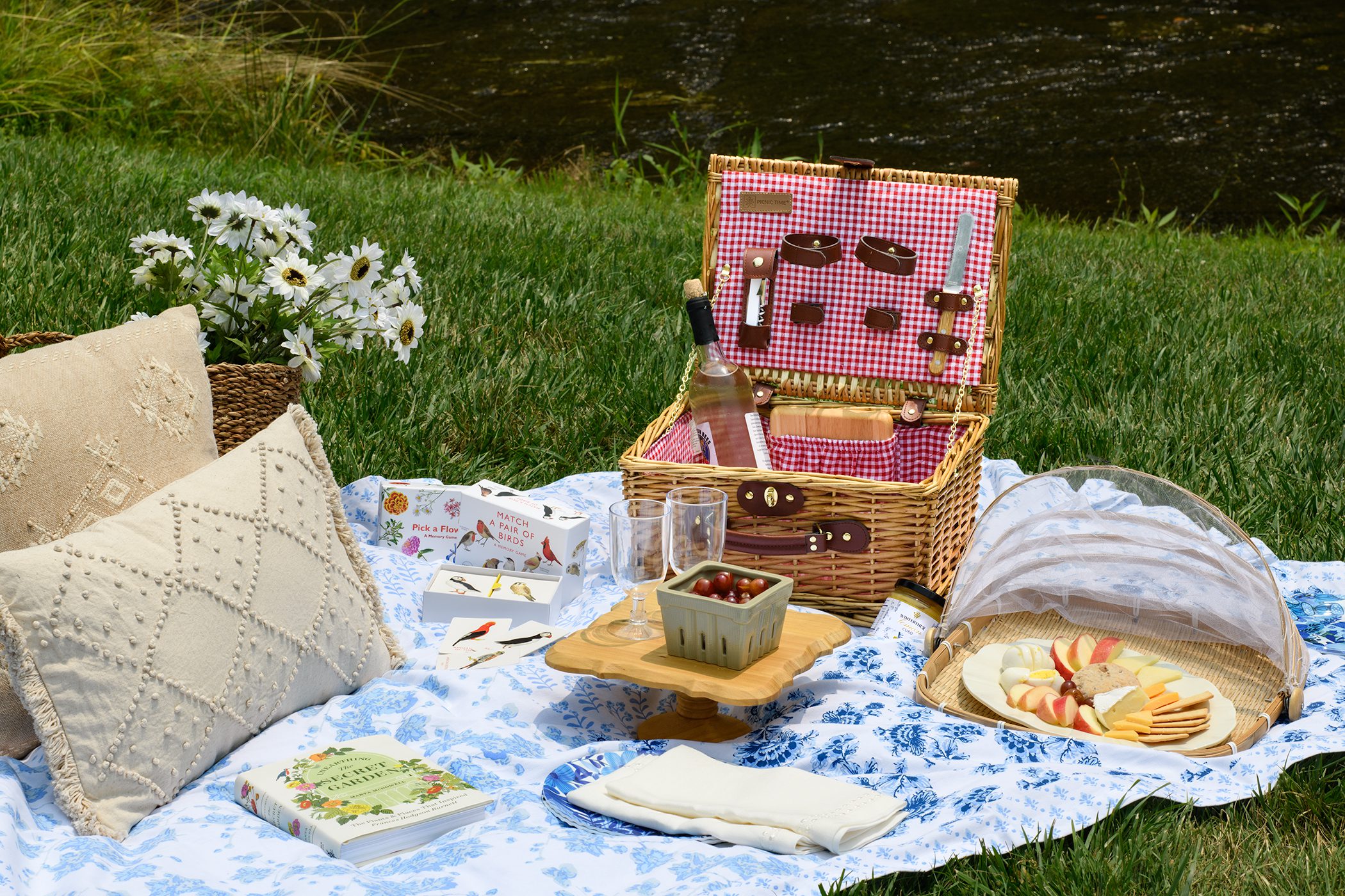 Perfect the Art of Picnicking - Winterthur Museum, Garden & Library